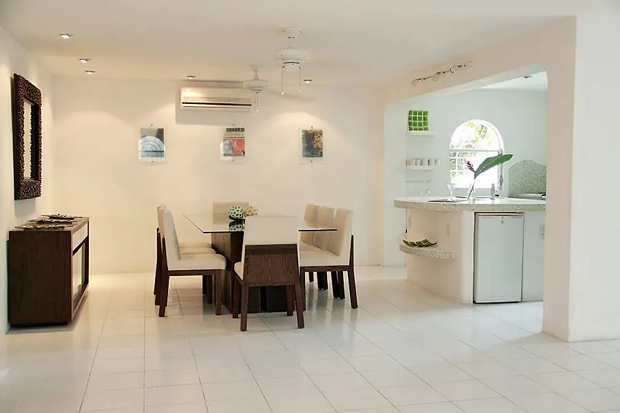 Hotel Tropical Casablanca Party Zone Playa del Carmen