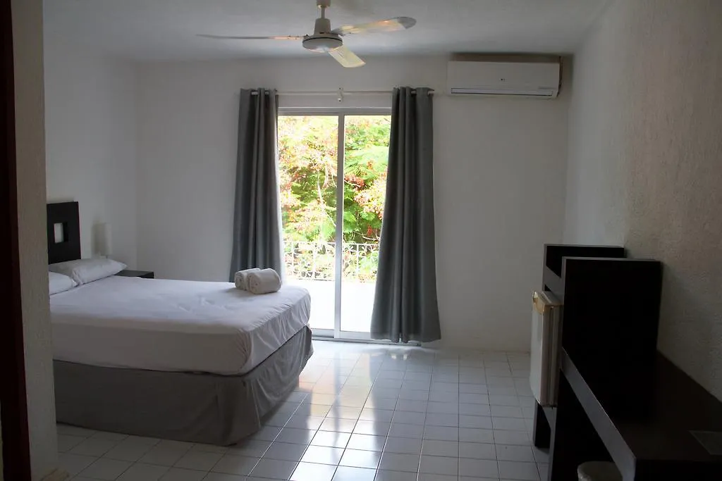 Hotel Tropical Casablanca Party Zone Playa del Carmen