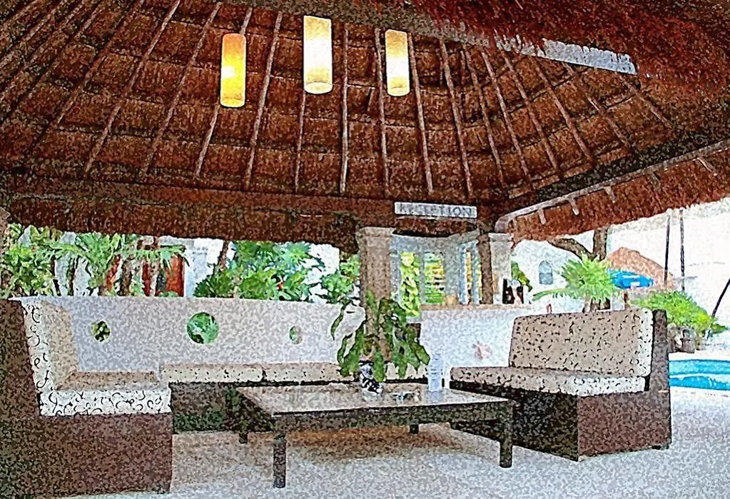 Tropical Casablanca Party Zone Hotel Playa del Carmen México